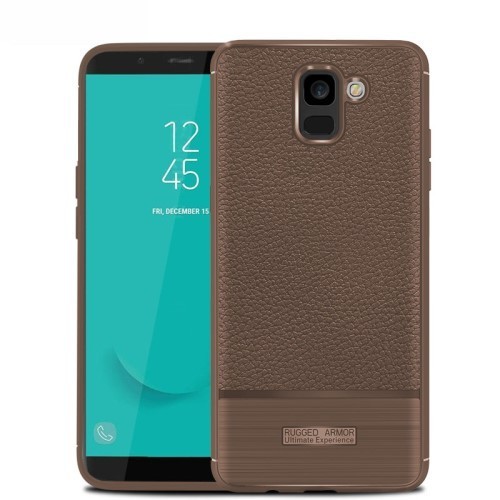 Samsung Galaxy J6 (2018) Szilikon Tok Prémium Szálcsiszolt-Bőrmintázattal Barna